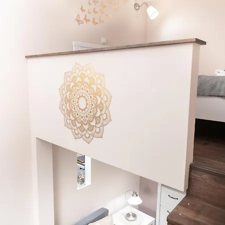 Bakats Riverside Boutique With Ac Apartment *